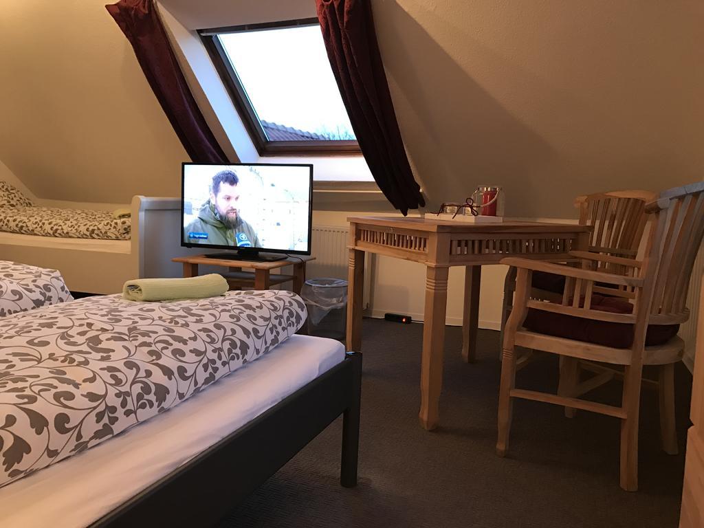 Hotel Leezdorfer Hof Esterno foto