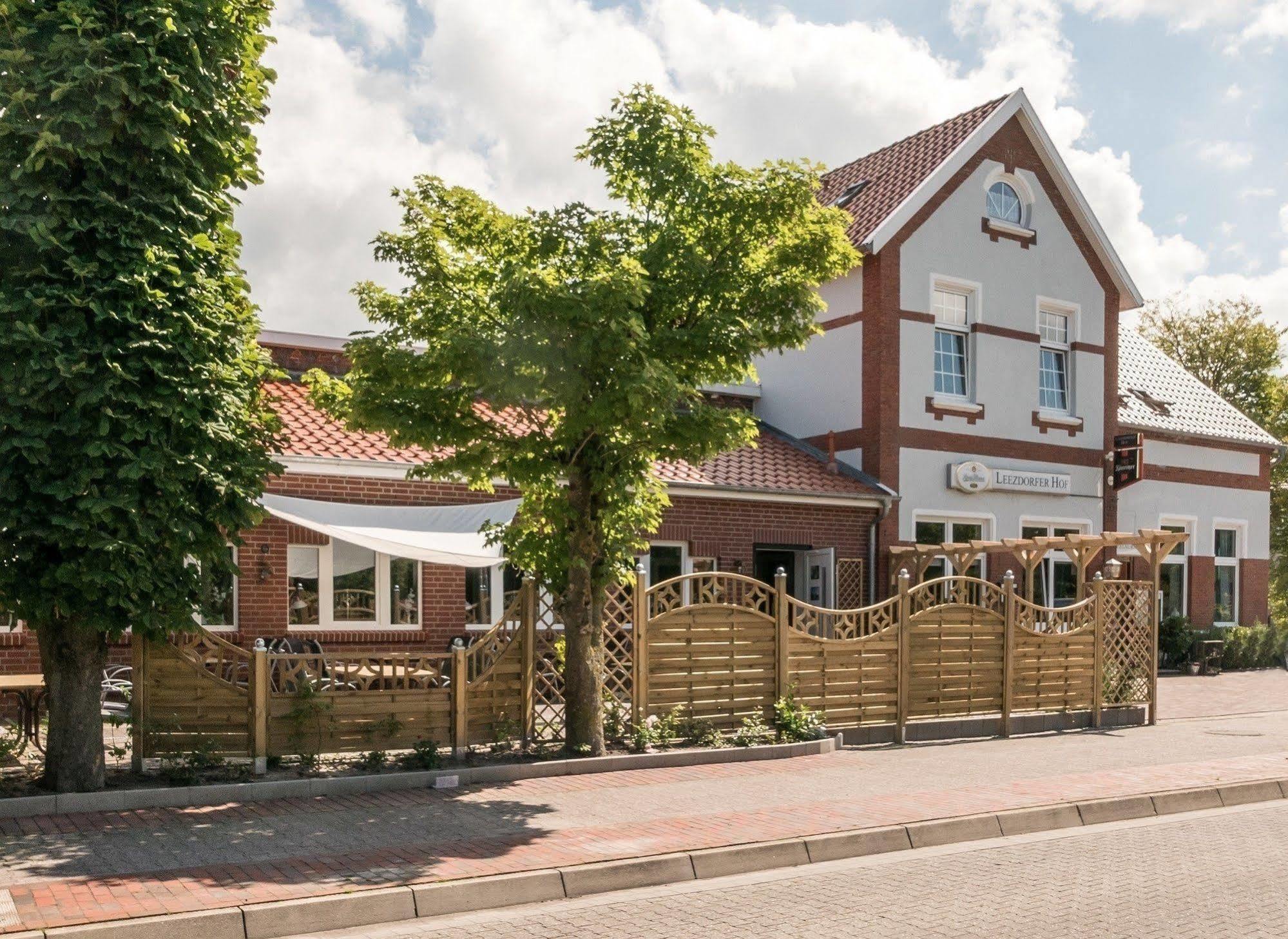 Hotel Leezdorfer Hof Esterno foto